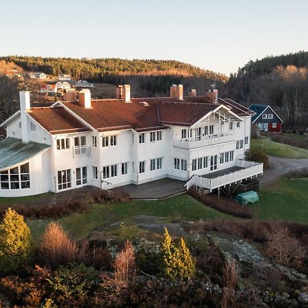 Ah Stifts- & Konferensgard Hotel Ljungskile Exterior photo